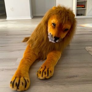 Melissa & Doug giant lion Plush 60” Excellent Condition